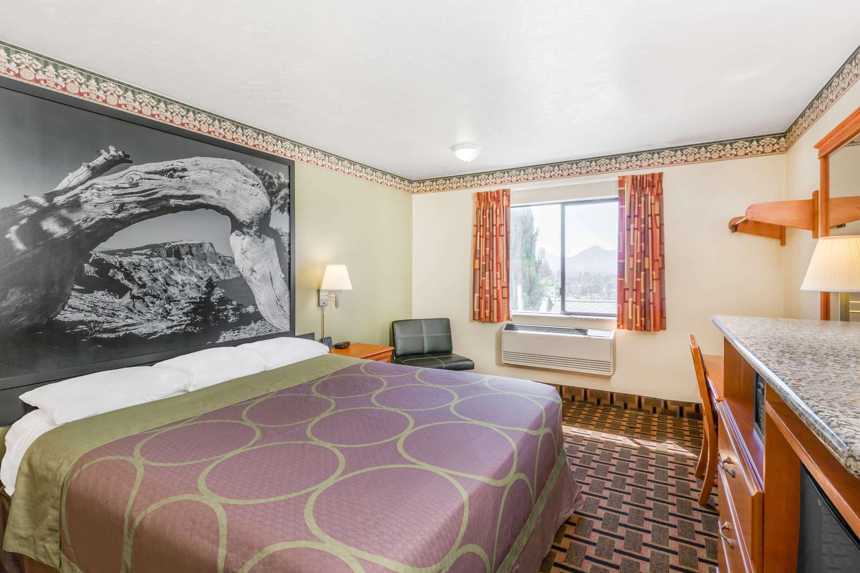 Super 8 By Wyndham Grants Pass Motell Exteriör bild