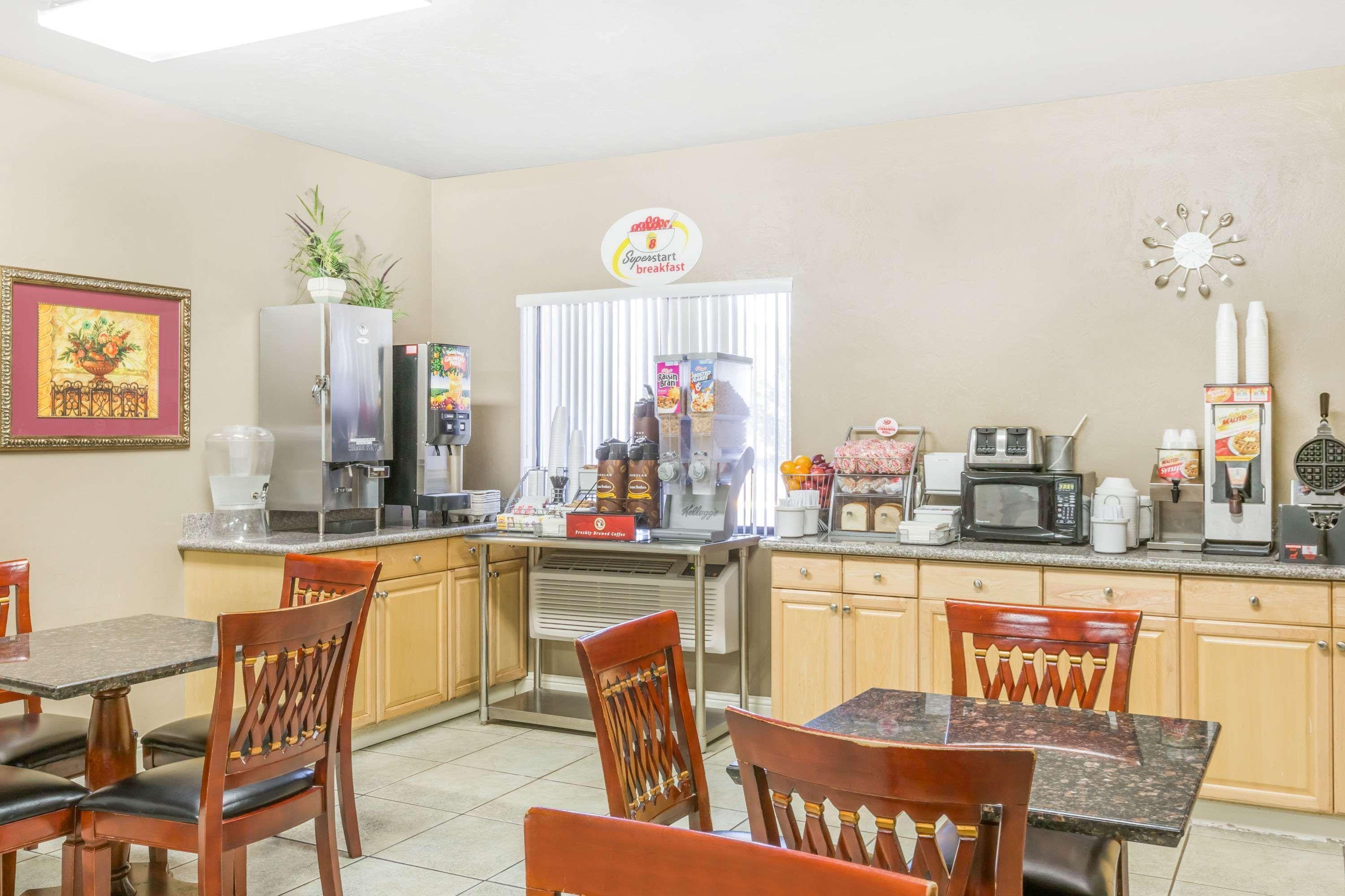 Super 8 By Wyndham Grants Pass Motell Exteriör bild